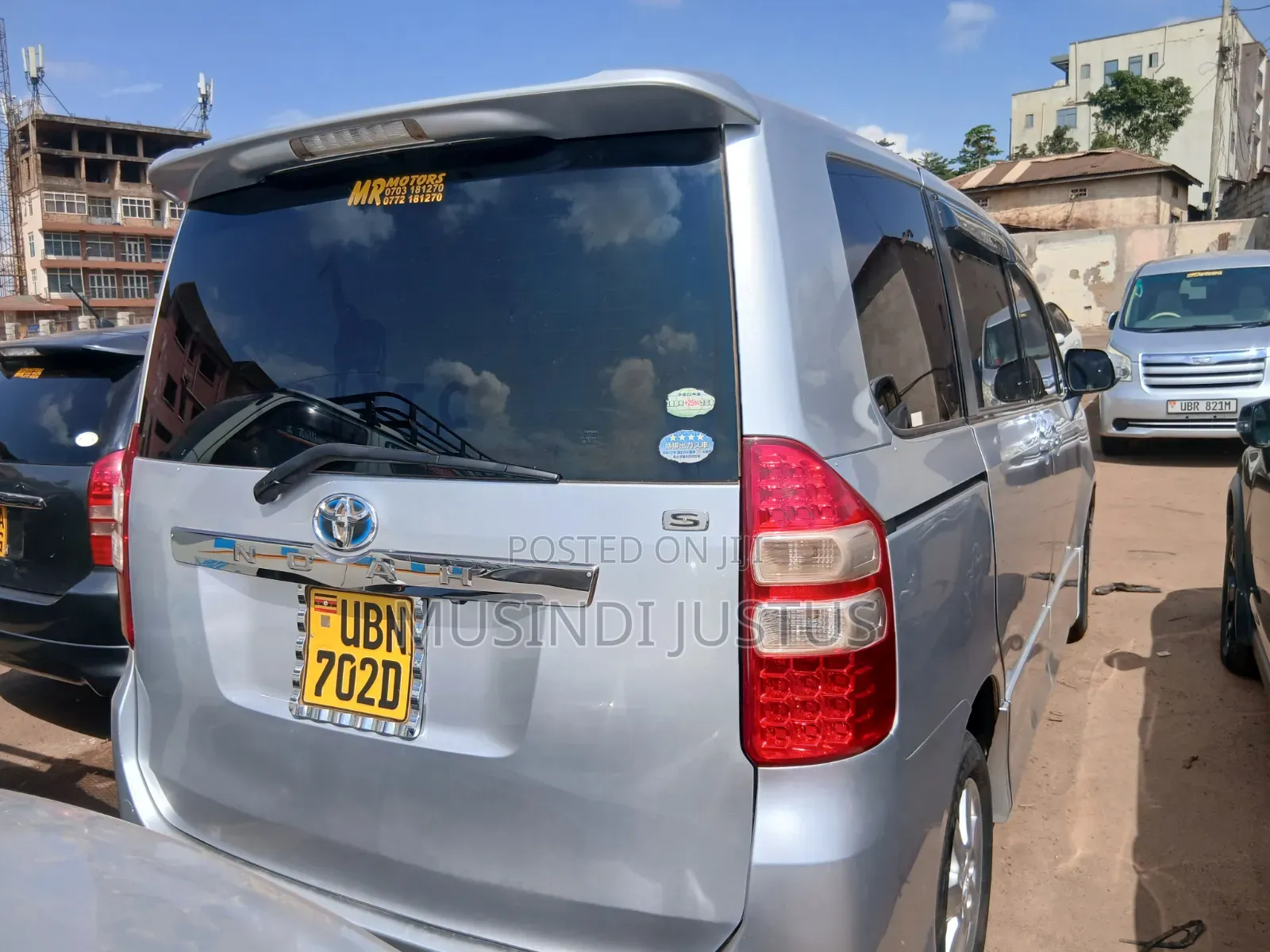 Toyota Noah 2011 Silver
