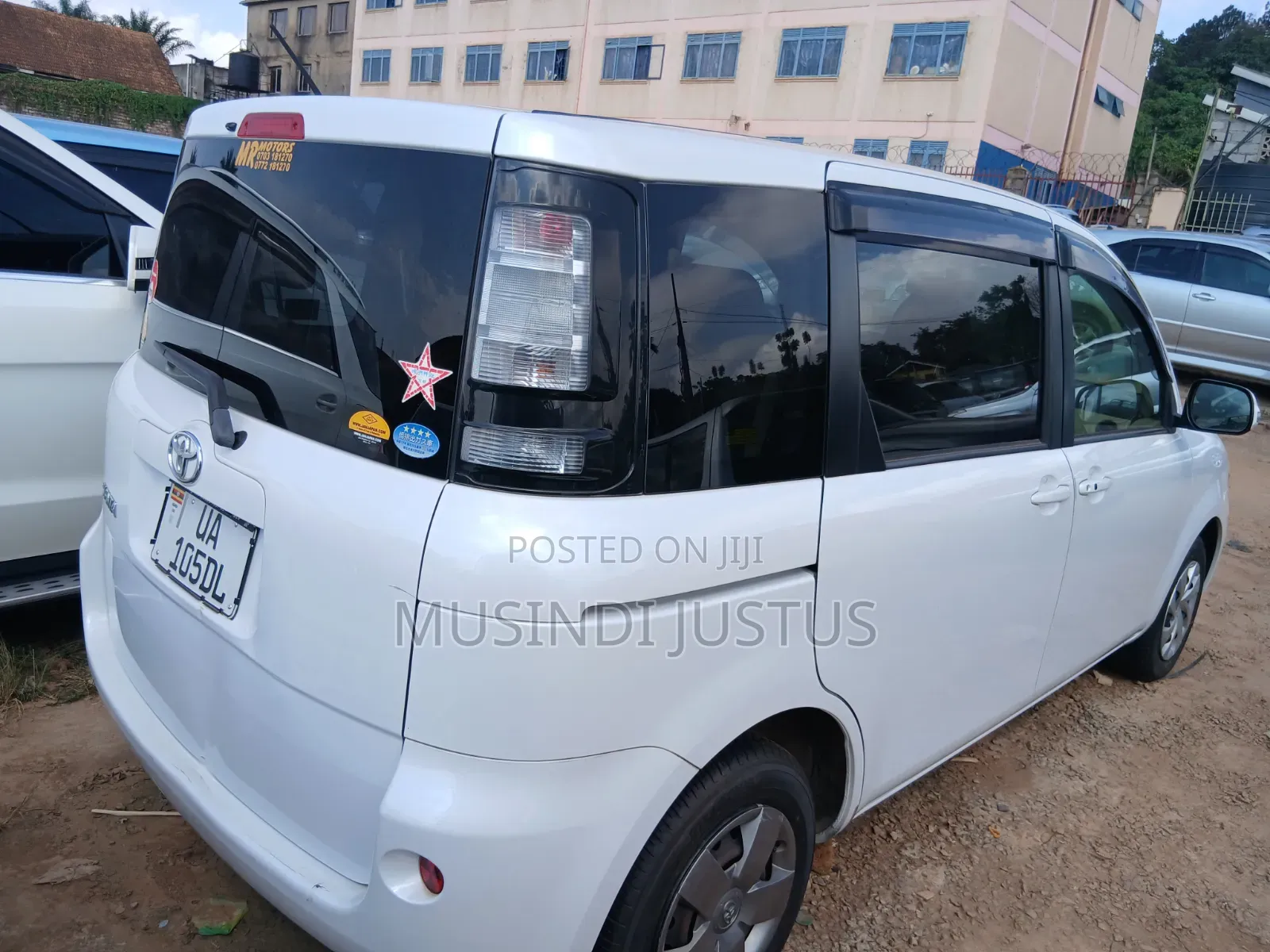 Toyota Sienta 2010 White