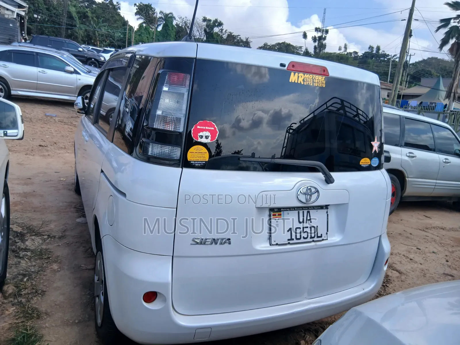 Toyota Sienta 2010 White