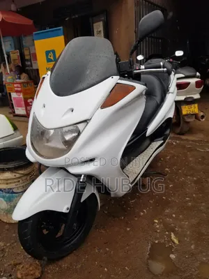 Yamaha Majesty 2014 White