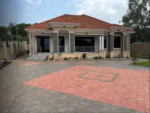 4bdrm House in Division A for sale