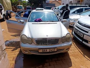 Mercedes-Benz C200 2006 Silver