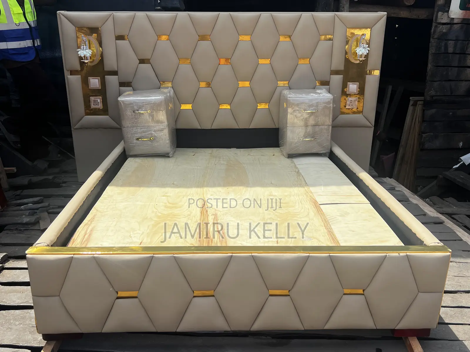 Trinity Bed