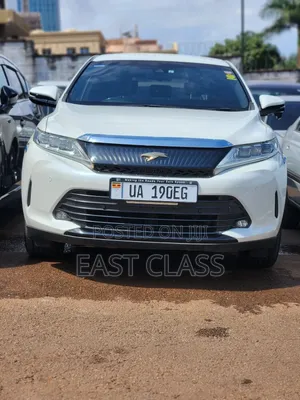 Toyota Harrier 2.0 2019 White