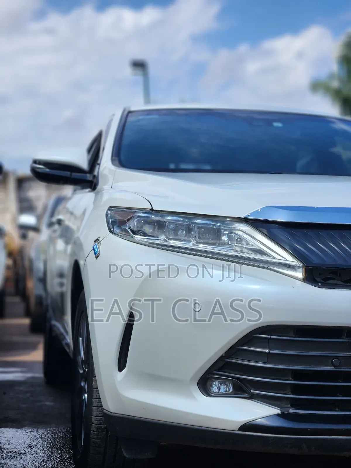 Toyota Harrier 2.0 2019 White