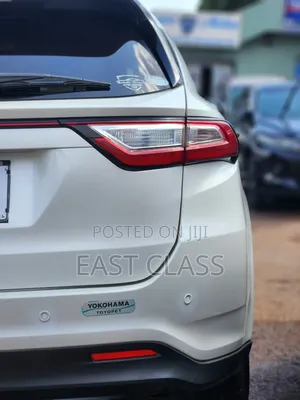 Toyota Harrier 2.0 2019 White