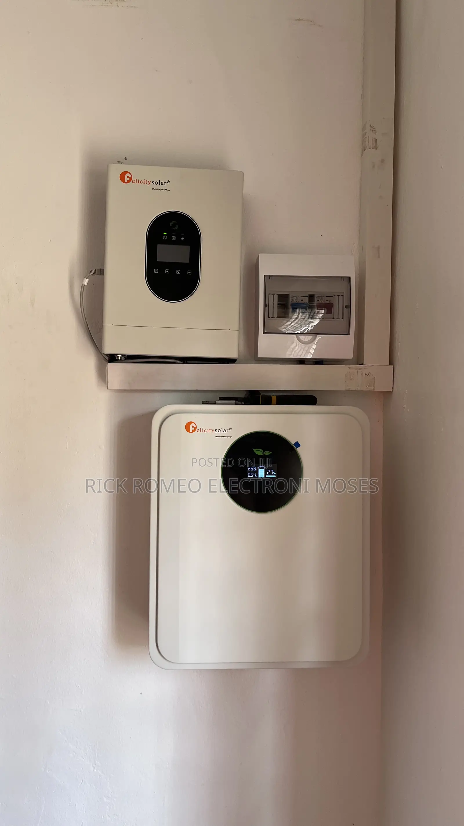 1kva 12v Hybrid Inverter Bedsitter Ush Installation