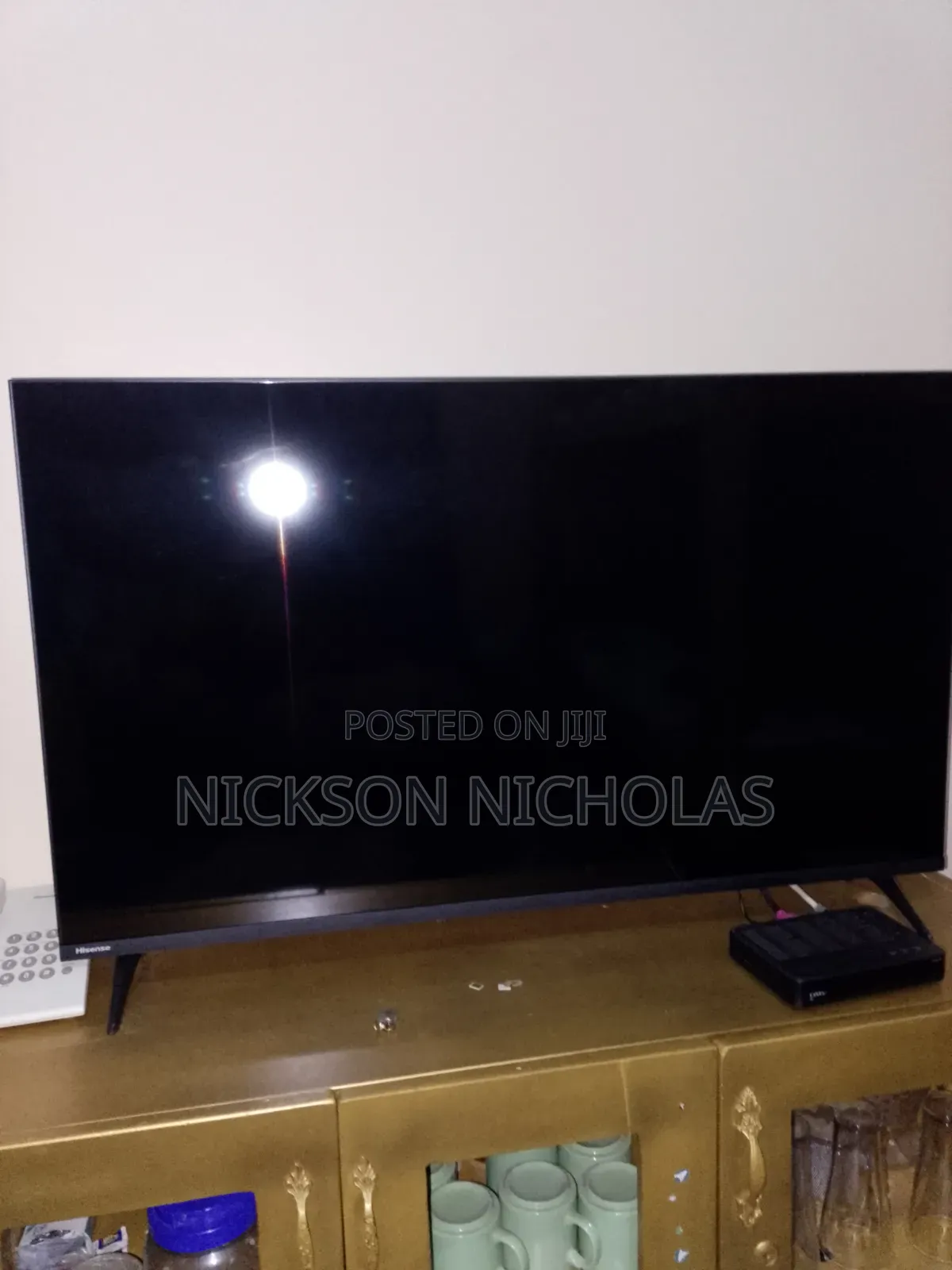 43 inches Hisense Smart