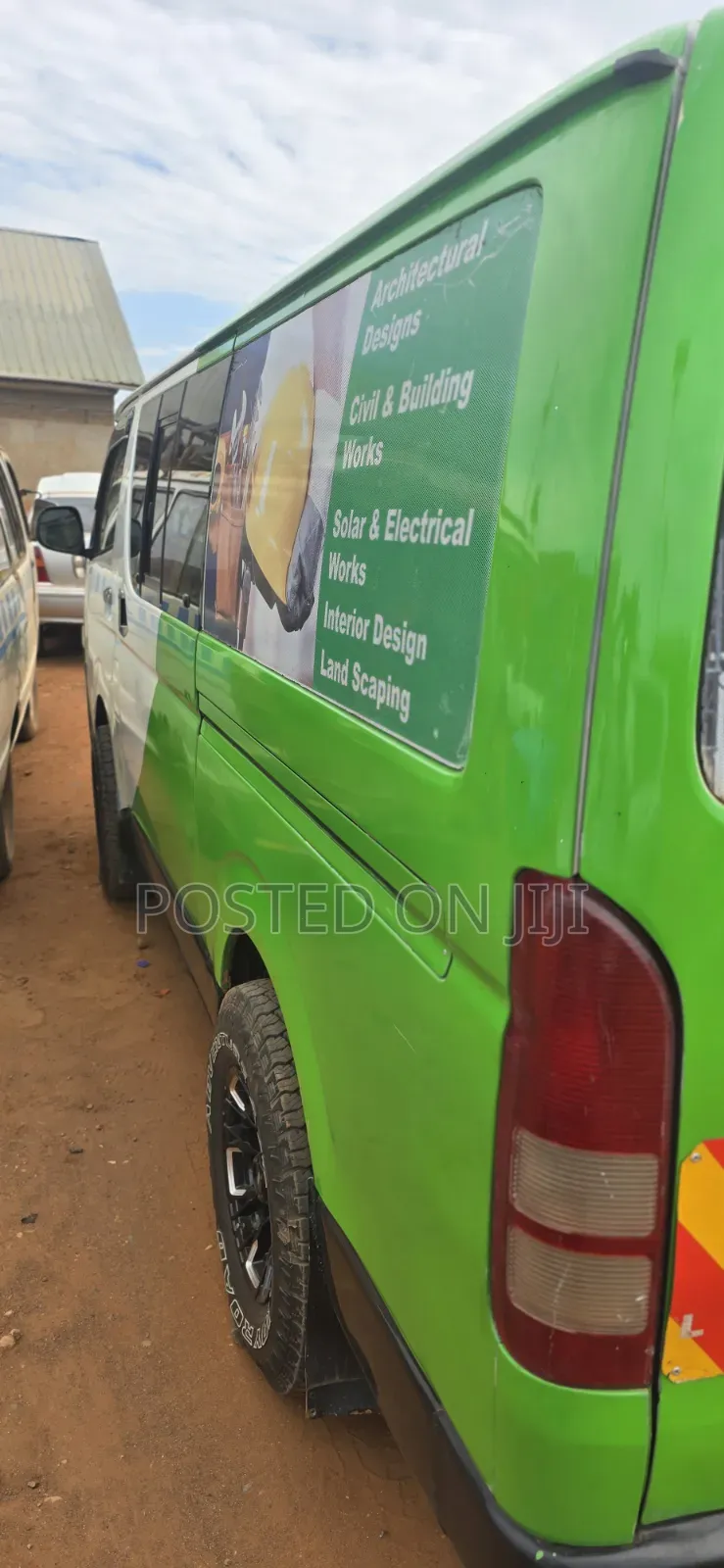 Toyota HiAce 2006 White