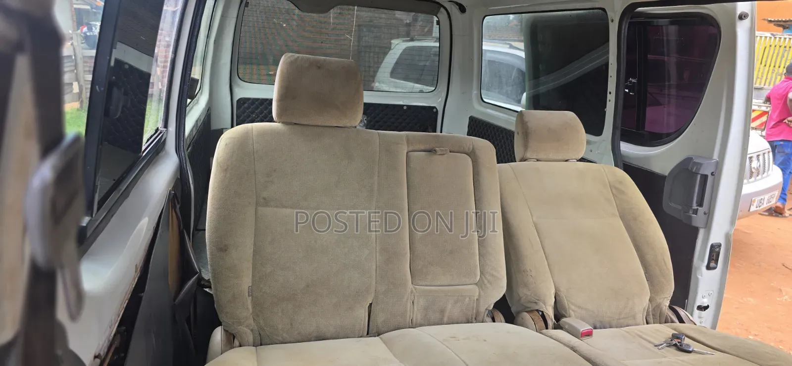 Toyota HiAce 2006 White
