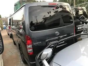 Toyota HiAce 2010 Grey