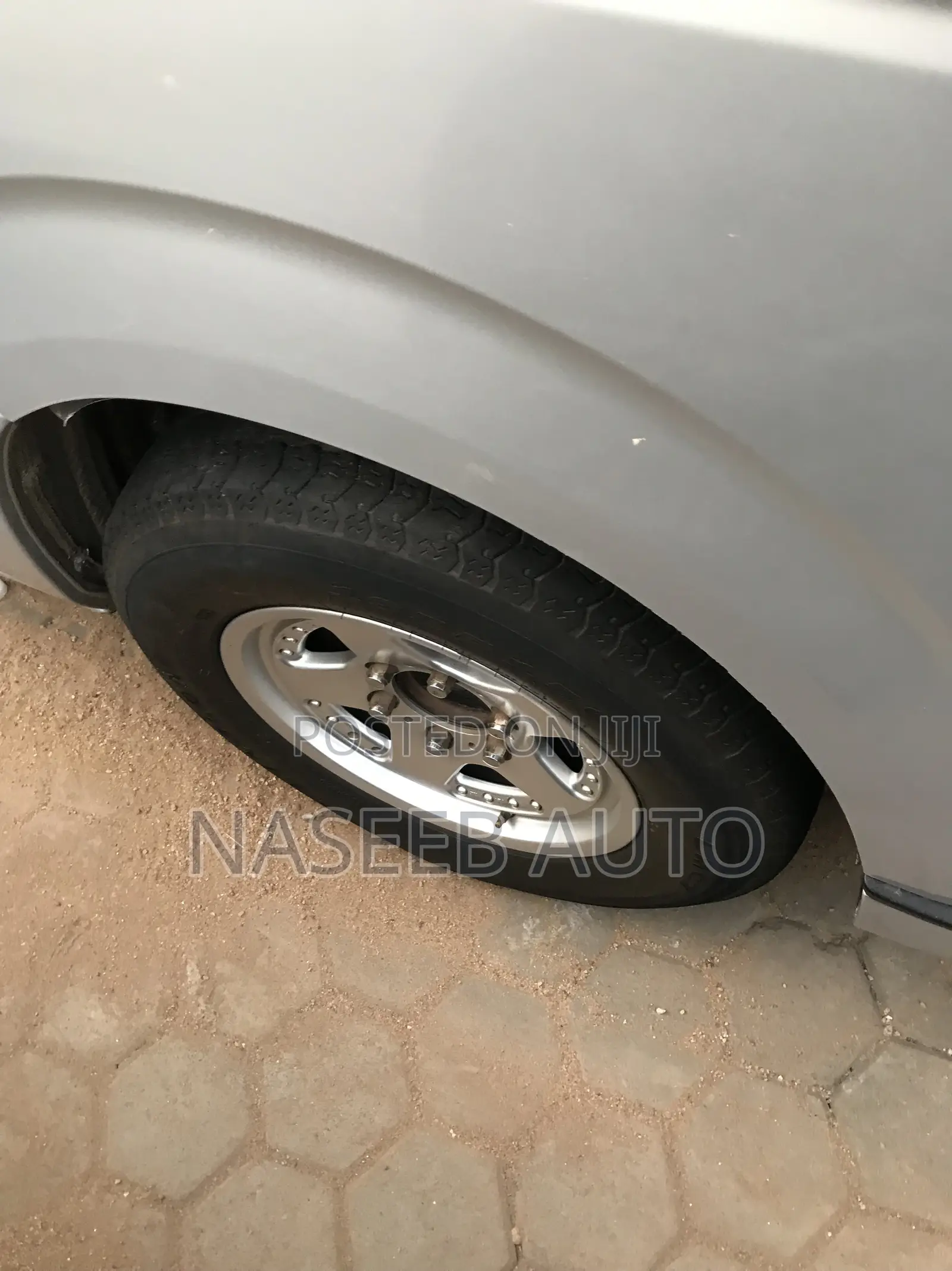 Toyota HiAce 2011 Silver