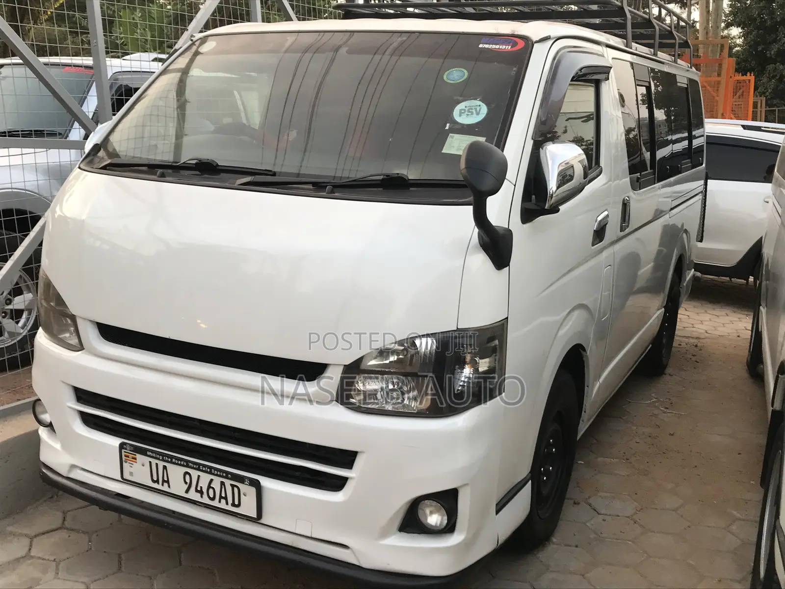 Toyota HiAce 2010 White