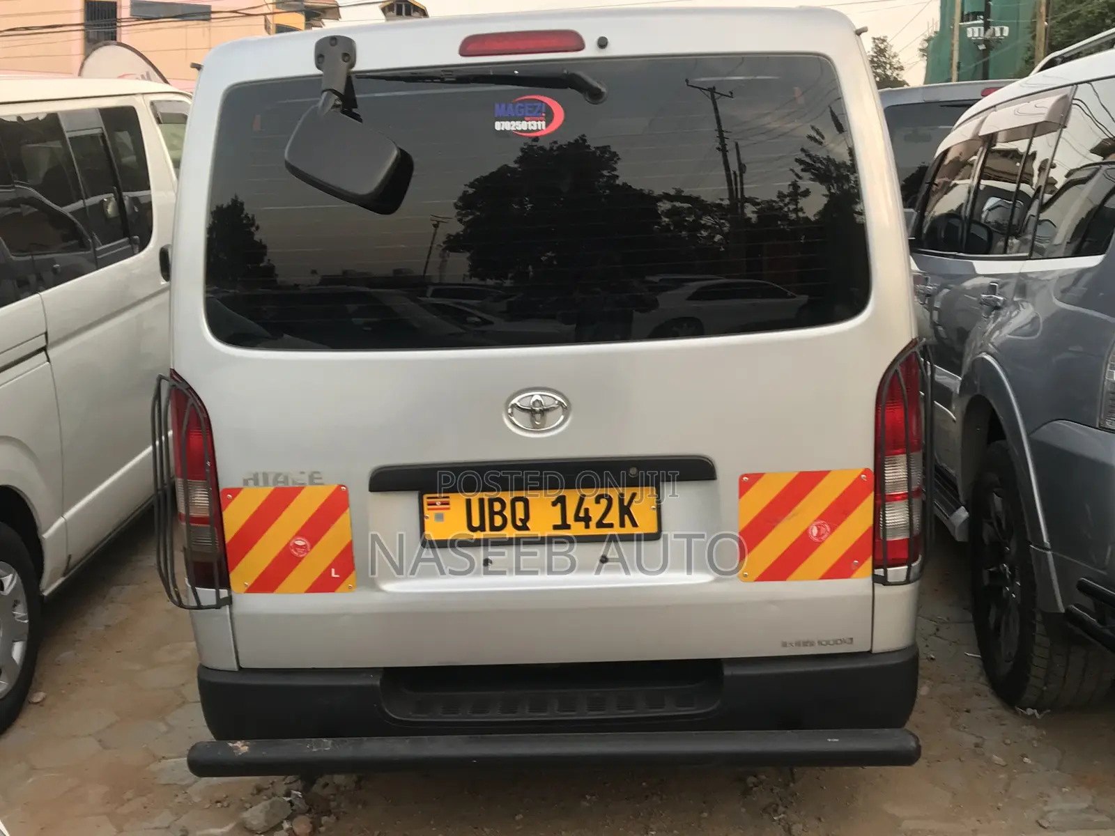 Toyota HiAce 2010 Silver