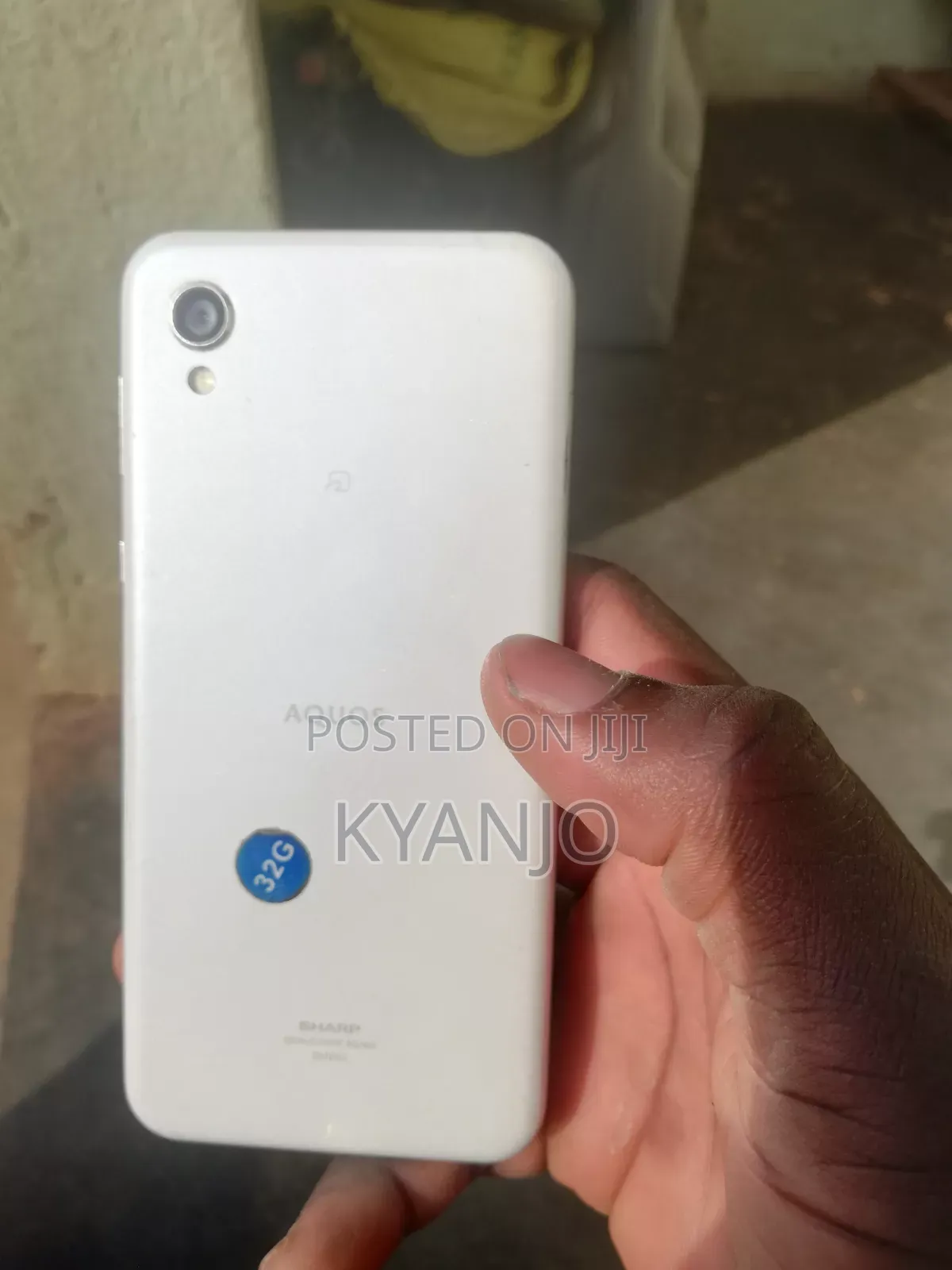 Sharp Aquos Sense 2 SHV43 32 GB White