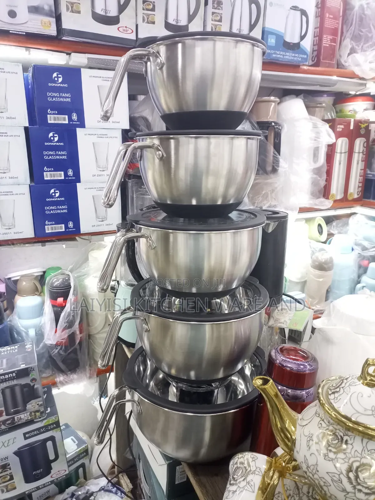 Set of 5 Mixing Bowls, Ideal for Kitchen and Bakery Preparation