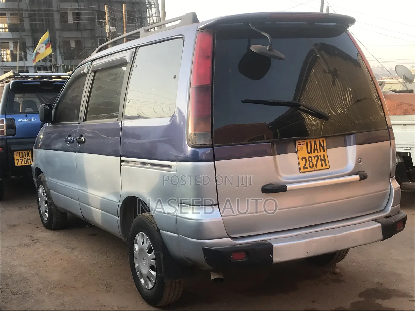 Toyota TownAce Noah 2000 Blue