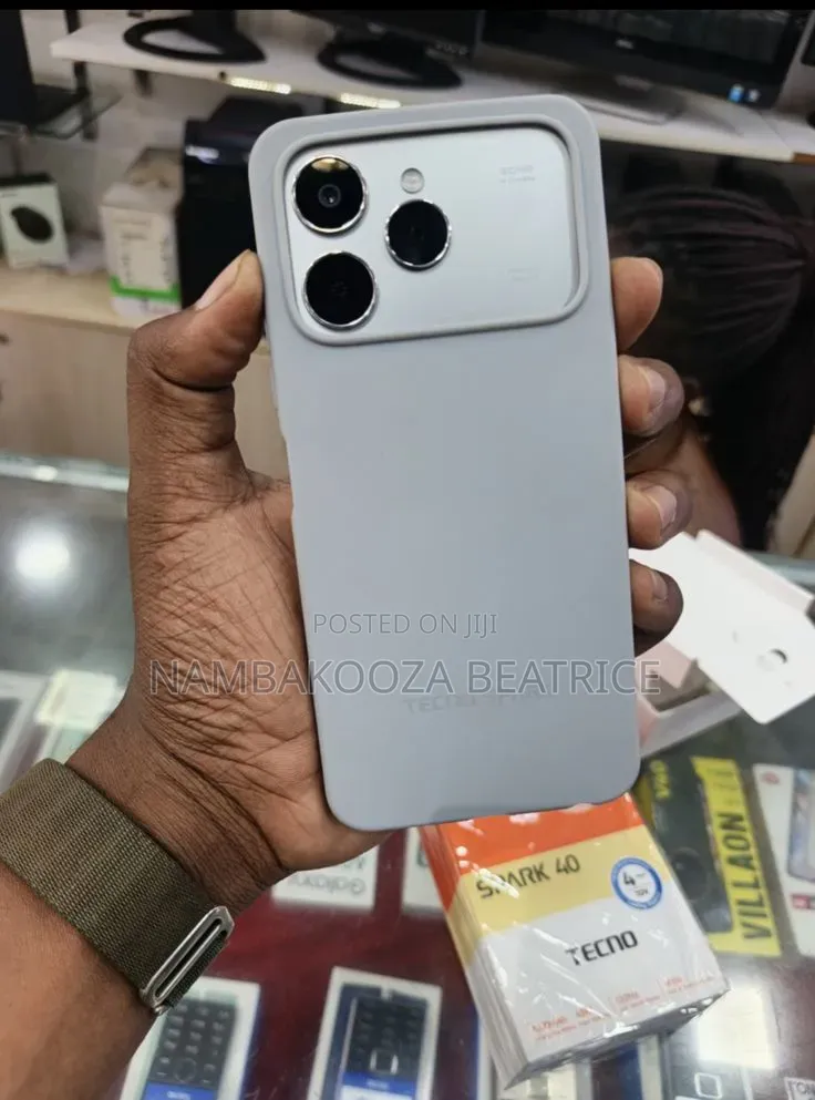 Tecno Spark 40 128 GB White