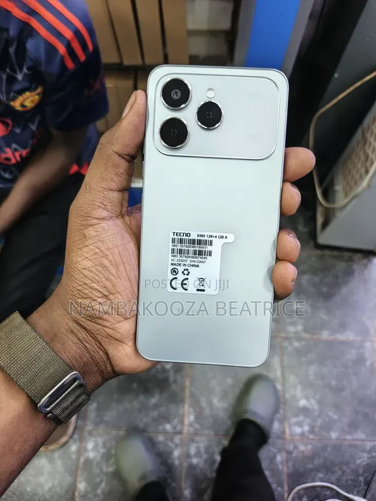 Tecno Spark 40 128 GB White
