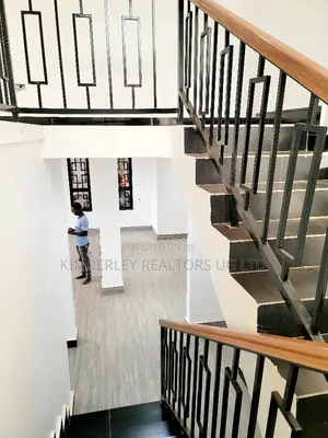 5bdrm House in Division A for sale