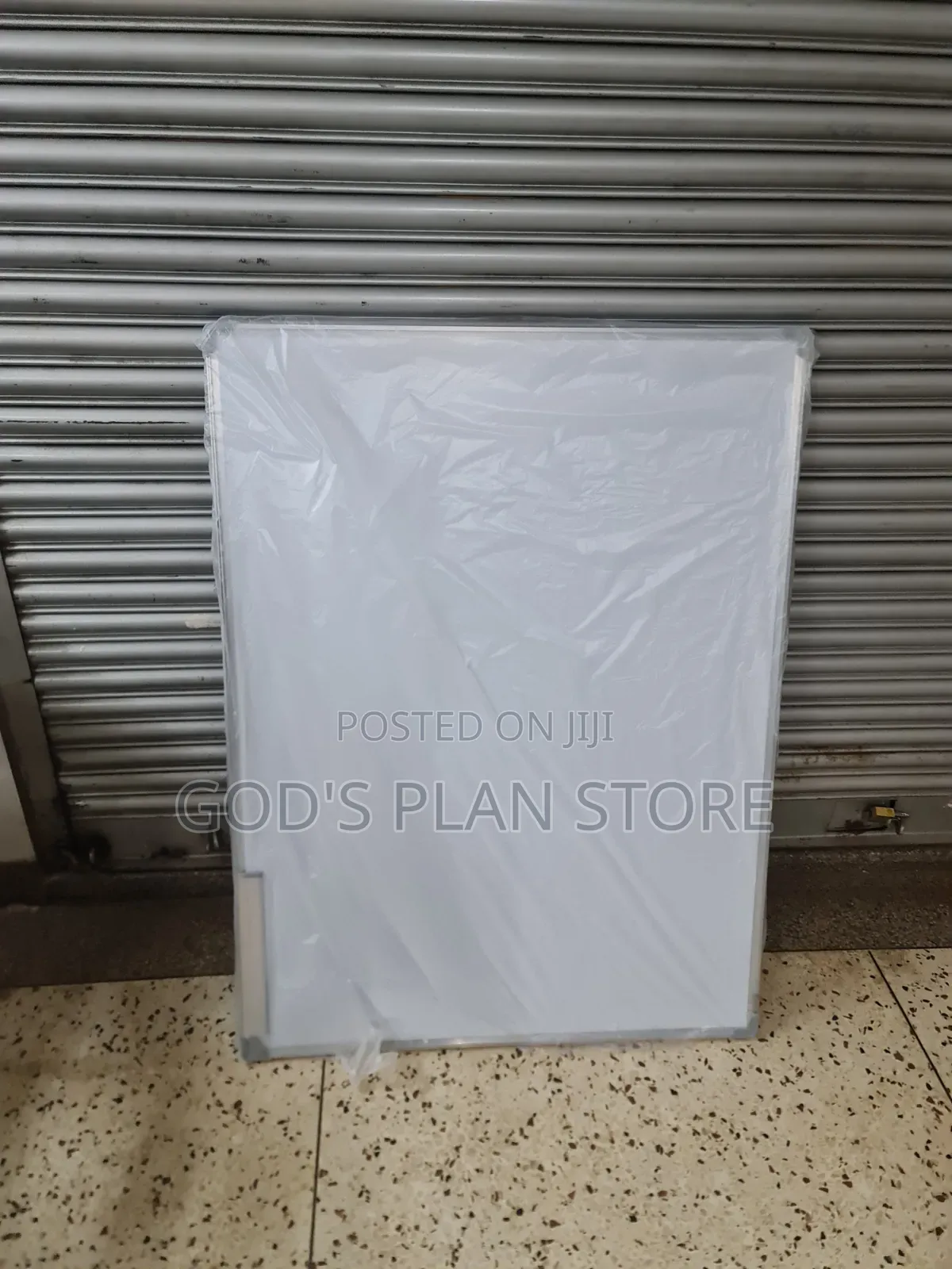 Darwin Hanging 90×120cm Magnetic White Boards White Boards