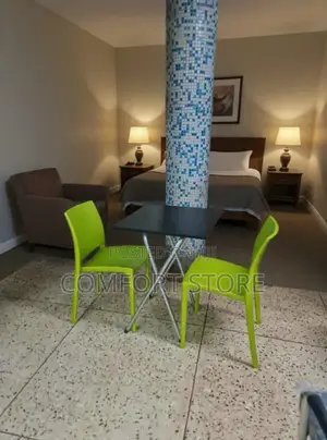 Classic Luxury 2seat Dinning With a Black Table and Lemon Chair