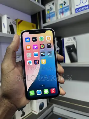 Apple iPhone XR 64 GB White