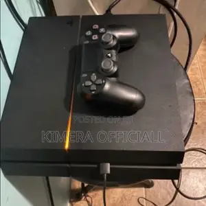 Playstation 4 Standard Chipped With 2 Pads 12+ Free Games