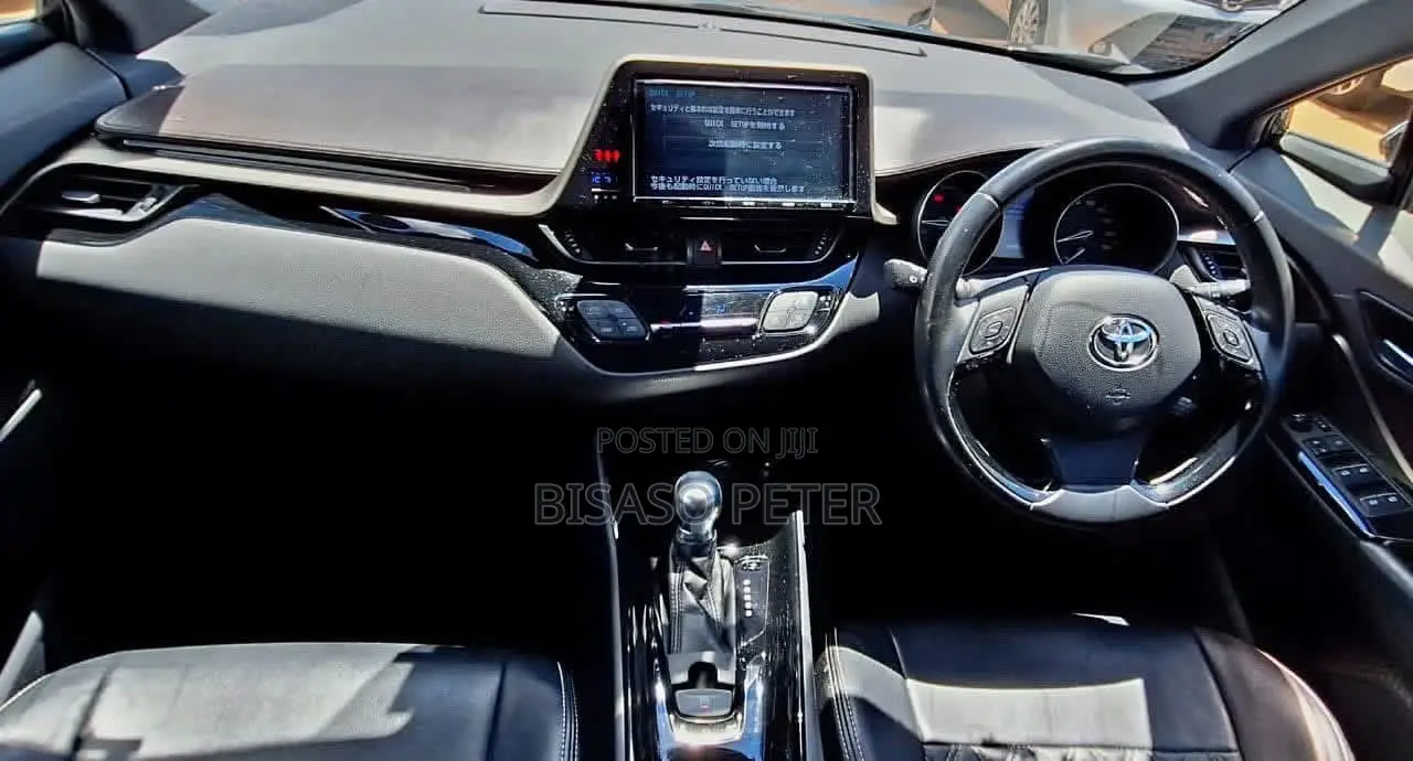 Toyota C-HR 2018 Silver