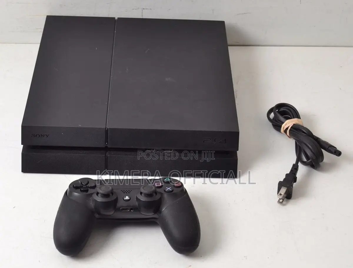 Chipped Ps4 Gaming System With 2 Pads and Many Games