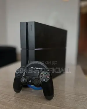 Ps4 Standard Chipped Deal, 2 Controllers Bonus Games