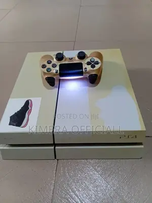 Sony Ps4 Standard Chipped, 2 Controllers, Ready To Play