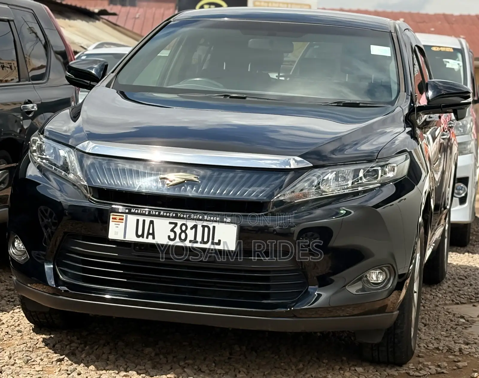Toyota Harrier 2.0 2017 Black