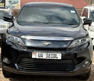 Toyota Harrier 2.0 2017 Black