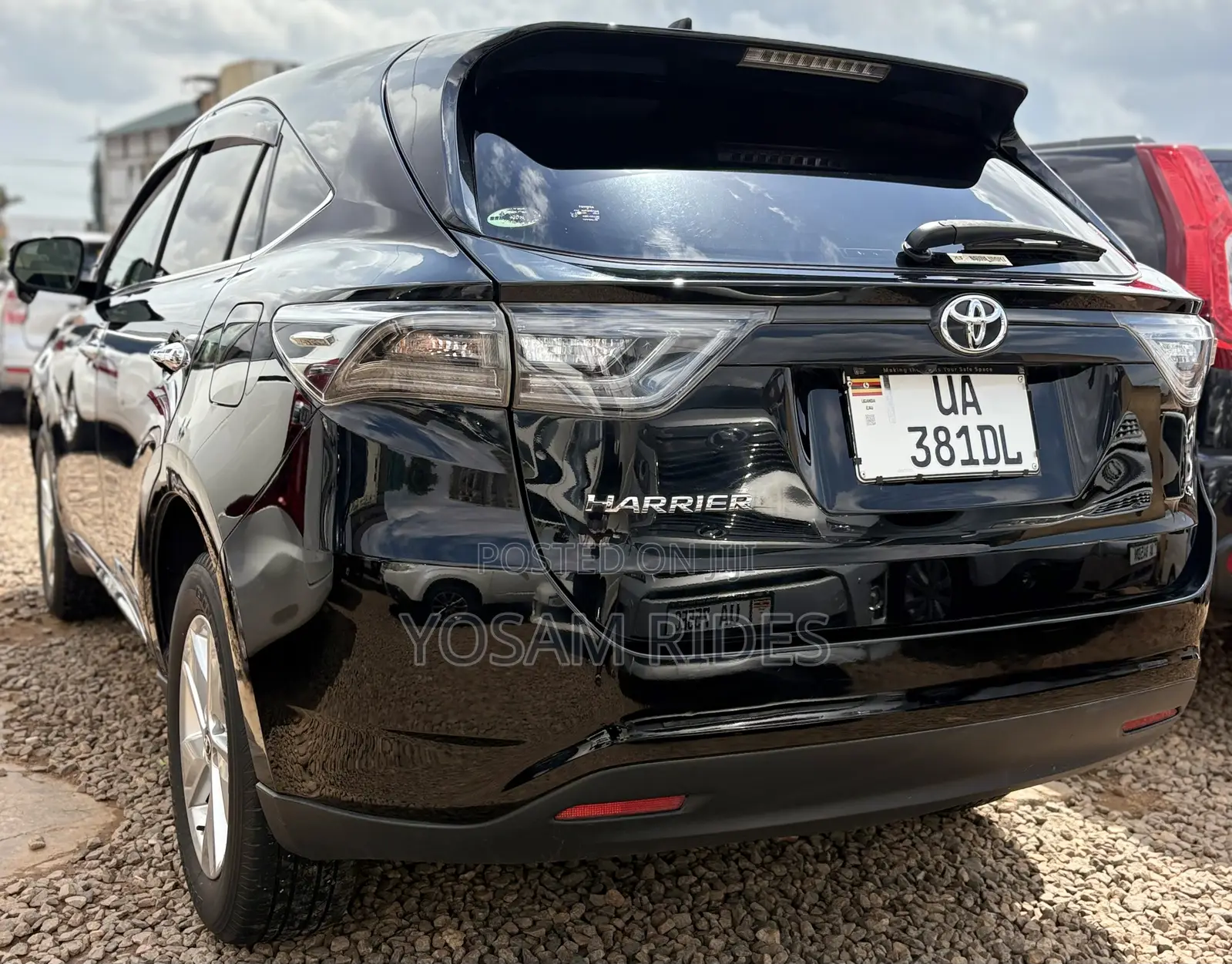 Toyota Harrier 2.0 2017 Black
