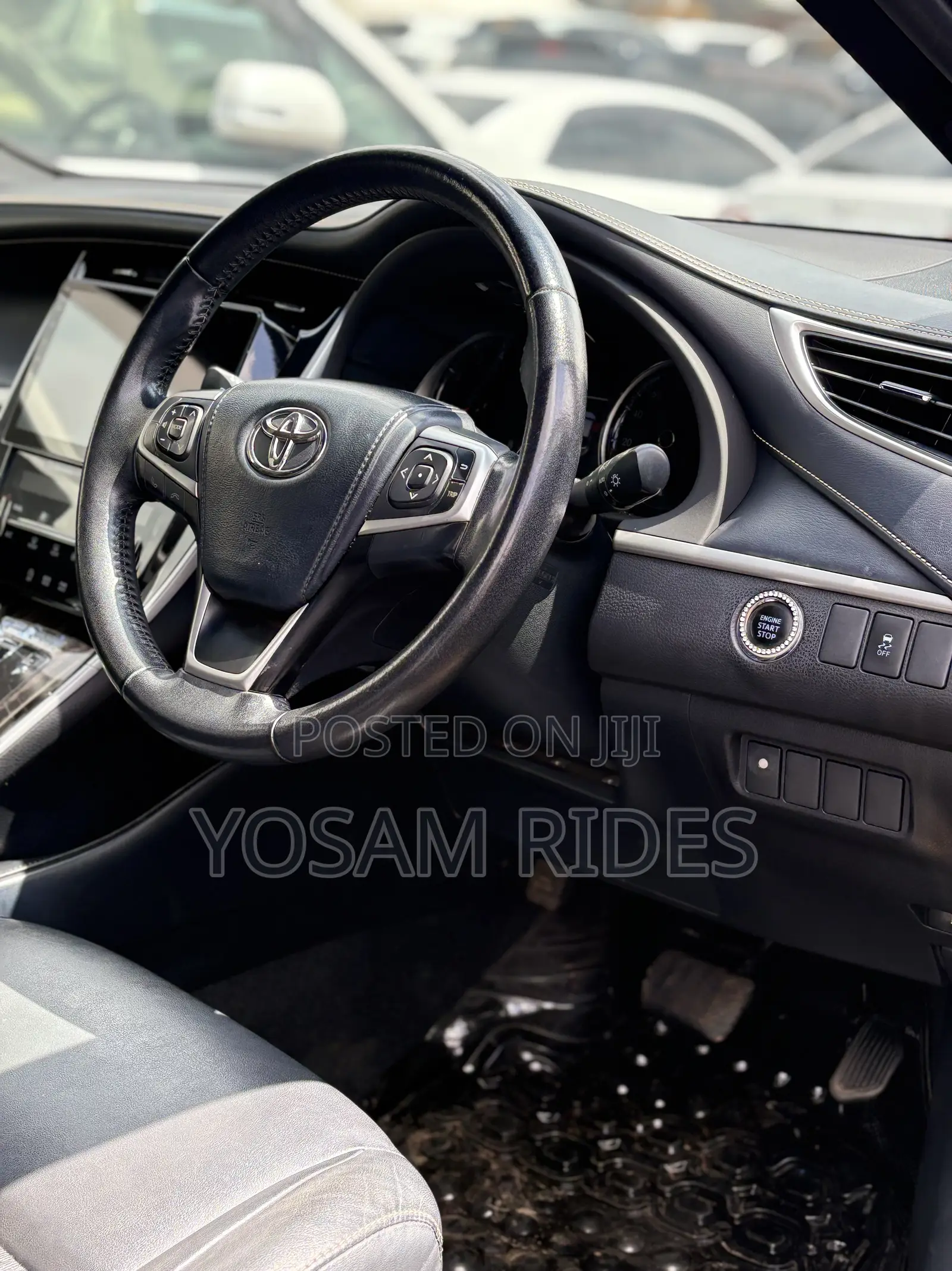 Toyota Harrier 2.0 2017 Black