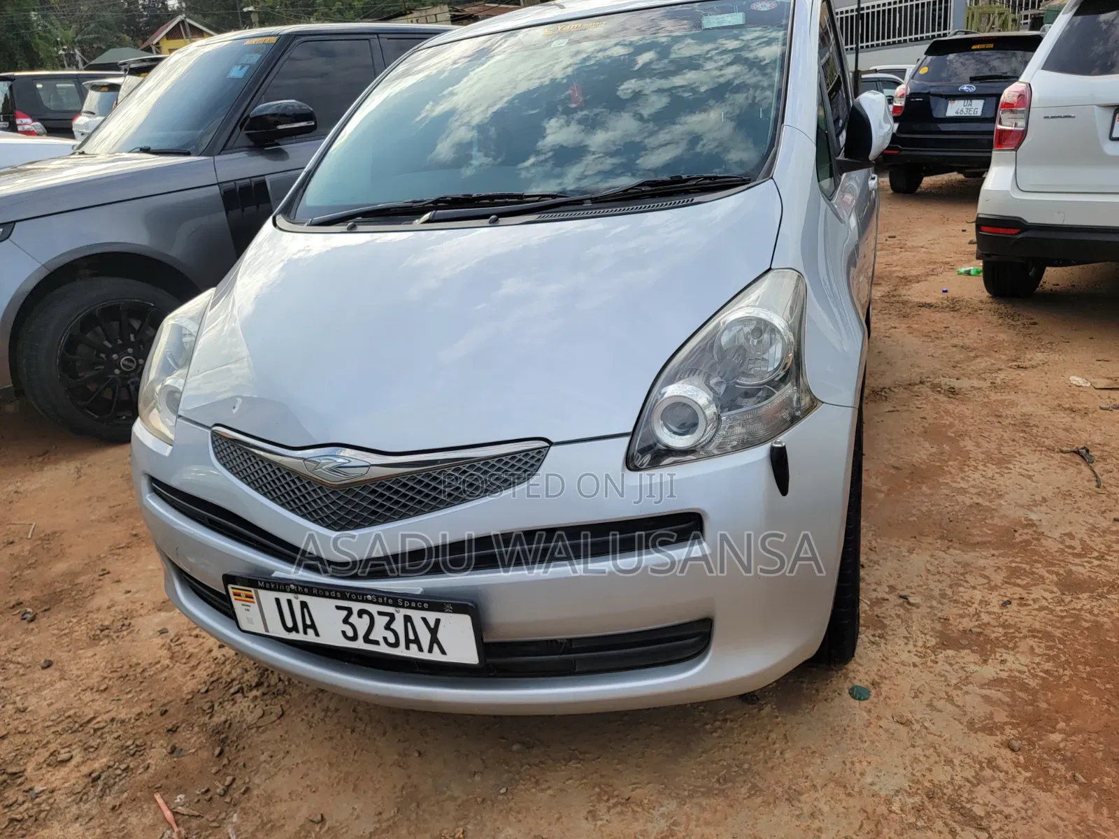 Toyota Ractis 2010 Silver