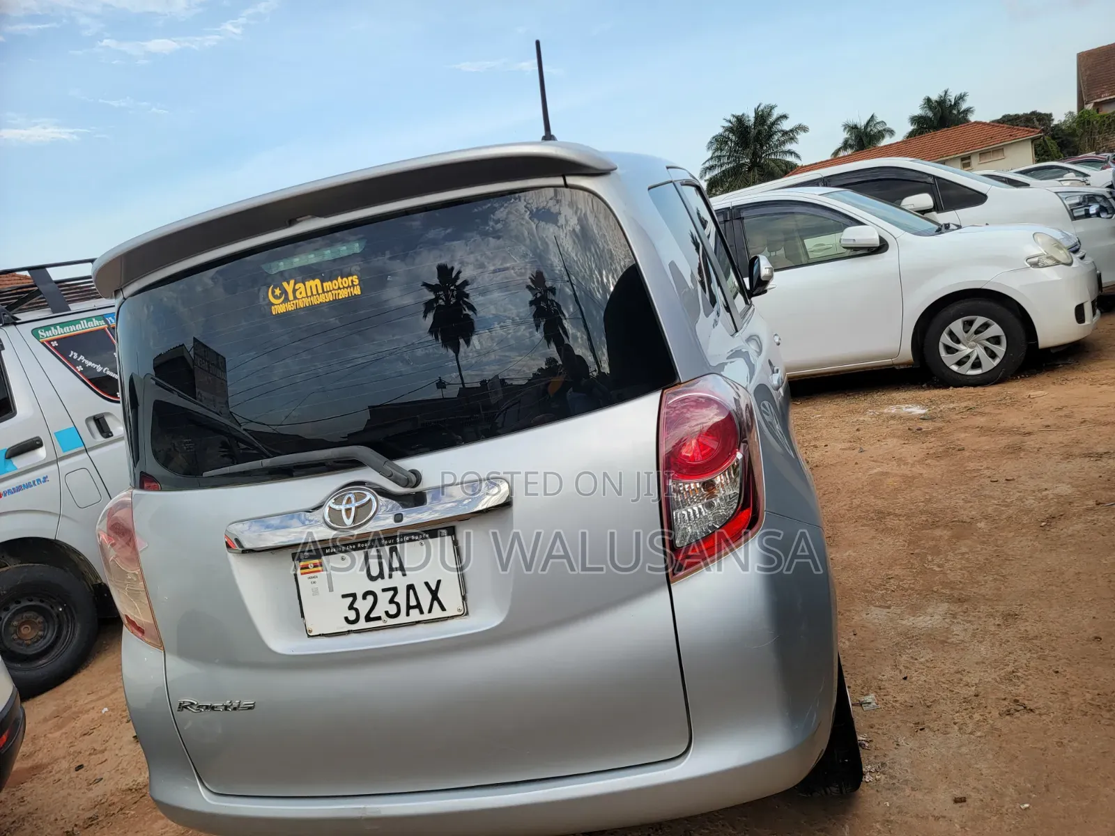 Toyota Ractis 2010 Silver