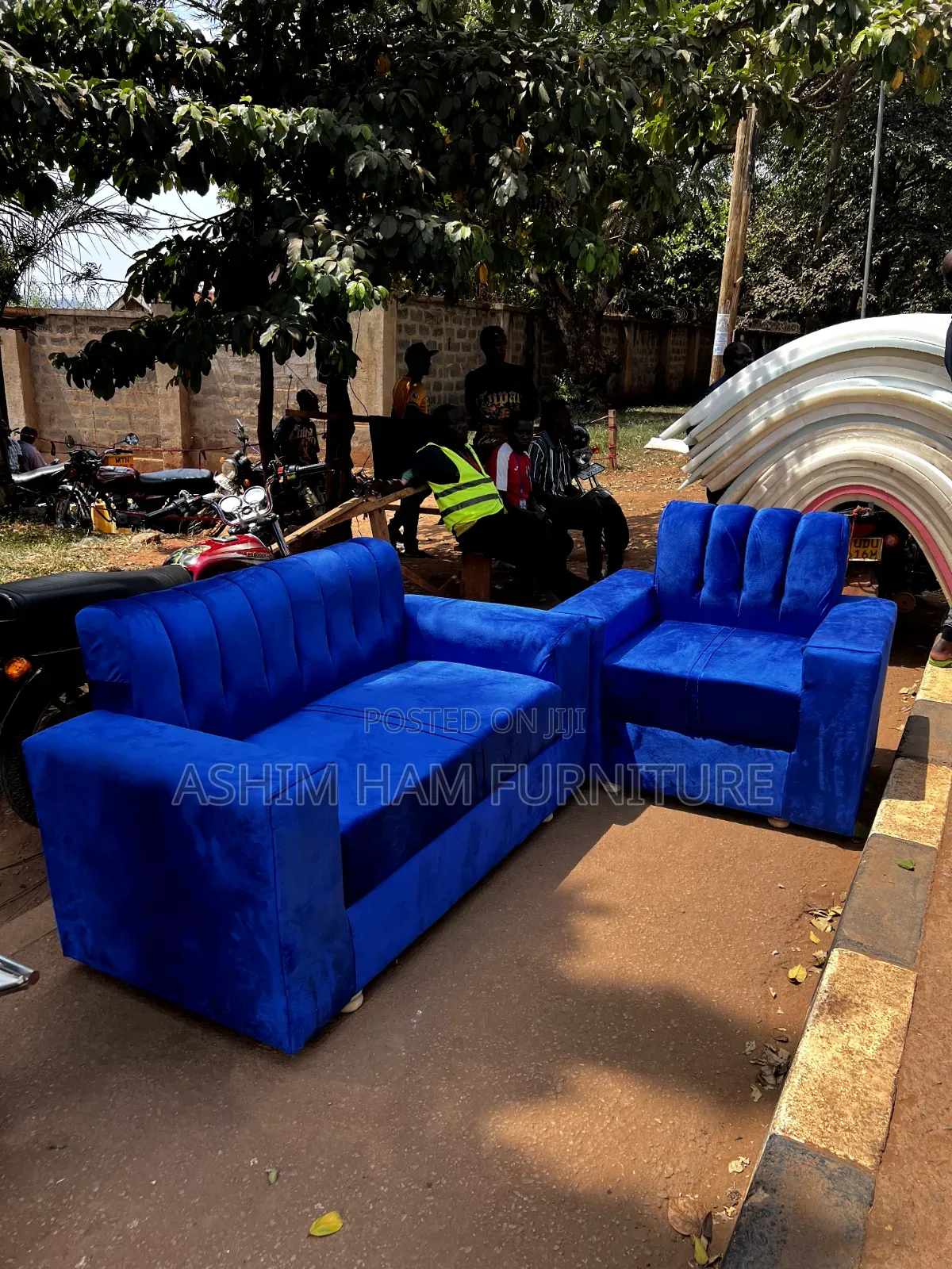 2 Seater Blue Valvet Sofa