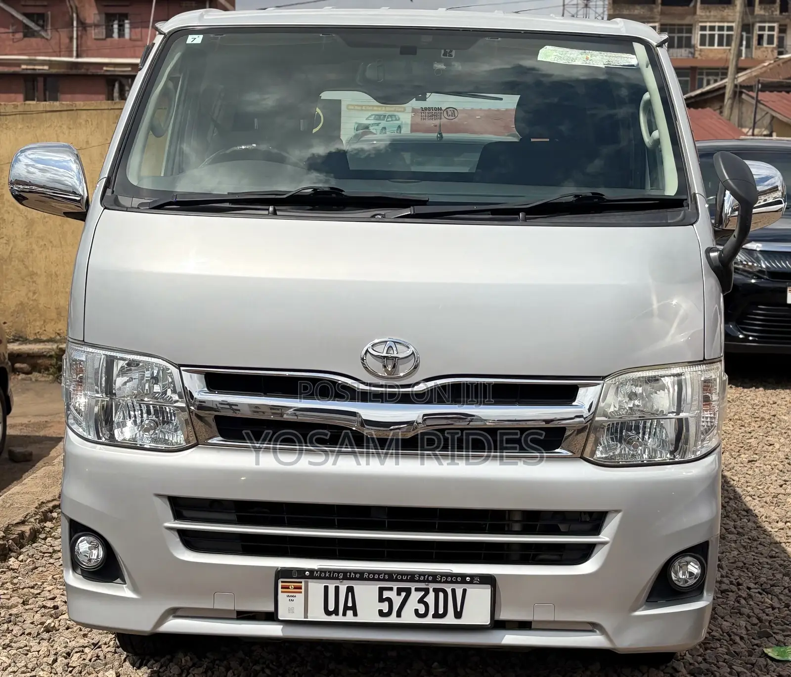Toyota HiAce 2012 Silver