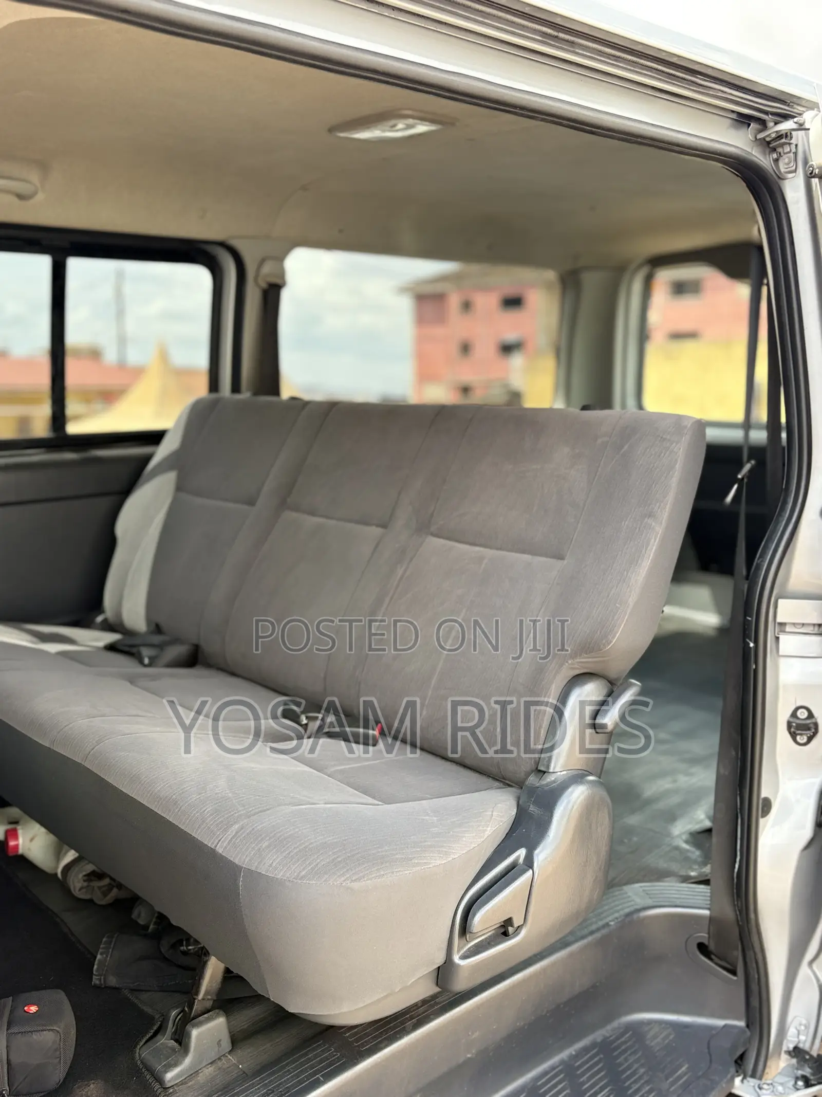 Toyota HiAce 2012 Silver