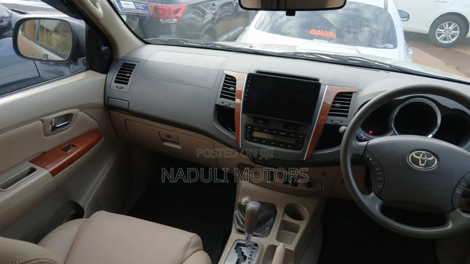 Toyota Fortuner 2011 Silver