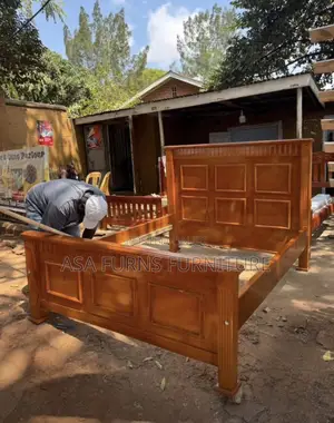 Square Fashion Design Bed
