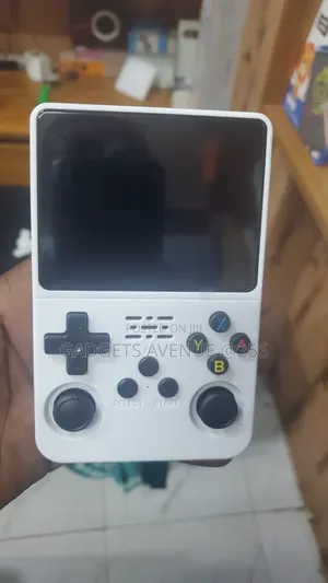 R36s Handheld Game Console Features a 3.5-Inch Ips Display.
