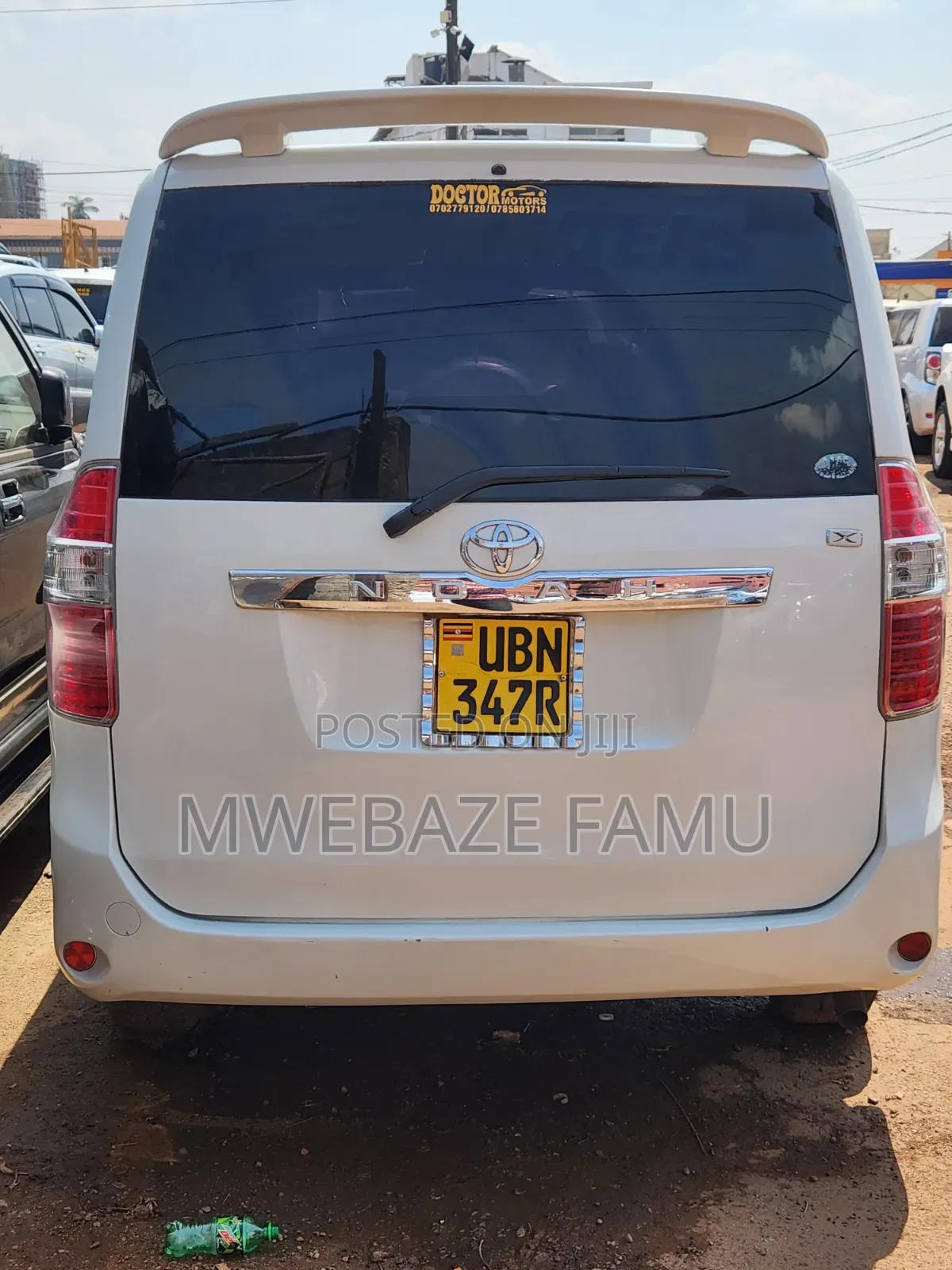 Toyota Noah 2009 White
