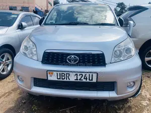 Toyota Rush 1.5 RWD 2011 Silver