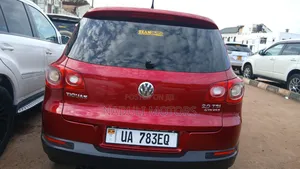 Volkswagen Tiguan 2014 Red