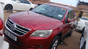 Volkswagen Tiguan 2014 Red