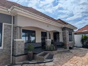 5bdrm House in Division A for sale