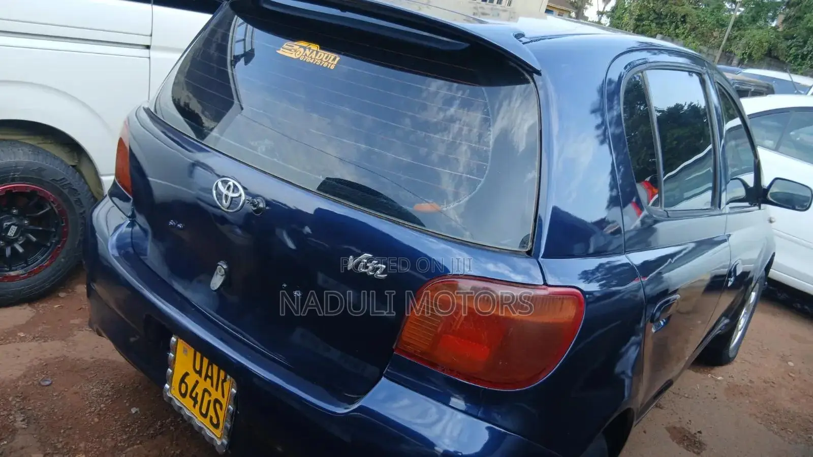 Toyota Vitz 2001 Blue